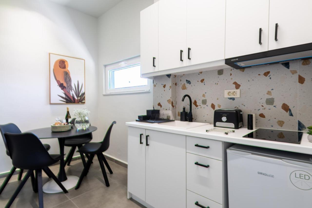Meliora Suites Dhrapaniás Eksteriør bilde